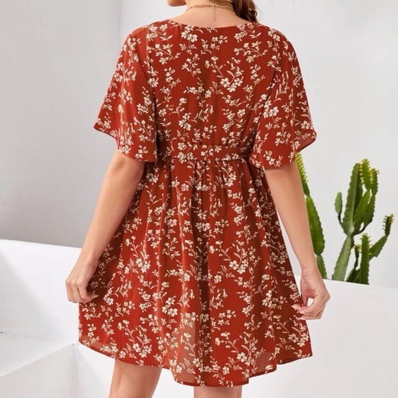 SHEIN Maternity Rust Orange Floral Print Surplice V Neck Short Sleeve Mini Dress - Picture 4 of 14